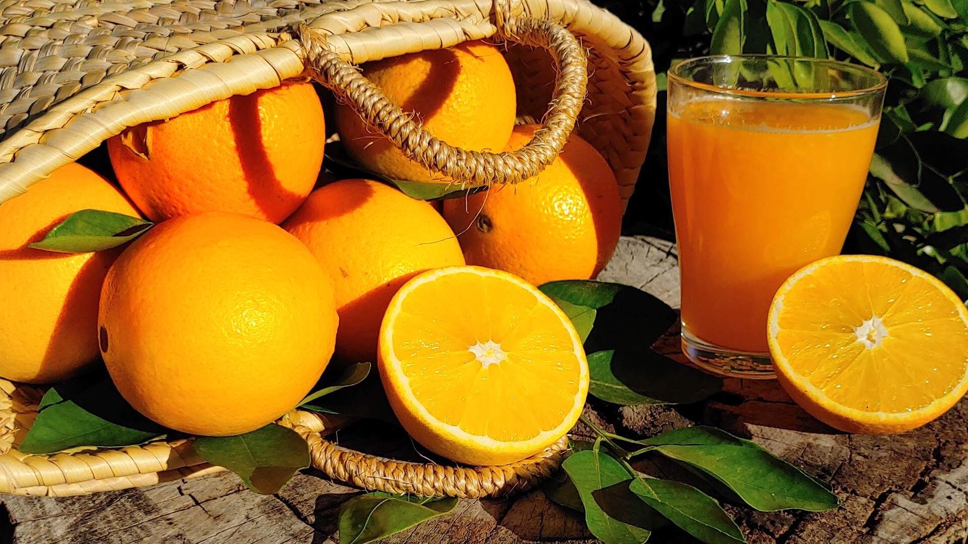 Miguel Ángel Lurueña, nutricionista: “Es mejor y más saludable tomar la naranja entera que en zumo, a la larga puede incrementar el riesgo de diabetes tipo 2”