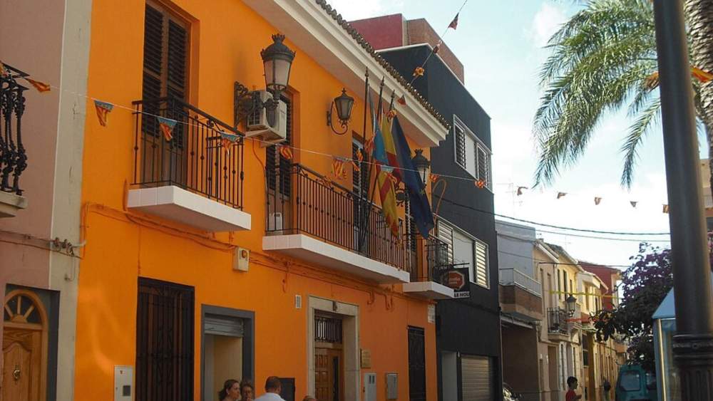 El Ayuntamiento de Lugar Nuevo de la Corona. El Ayuntamiento de Lugar Nuevo de la Corona.