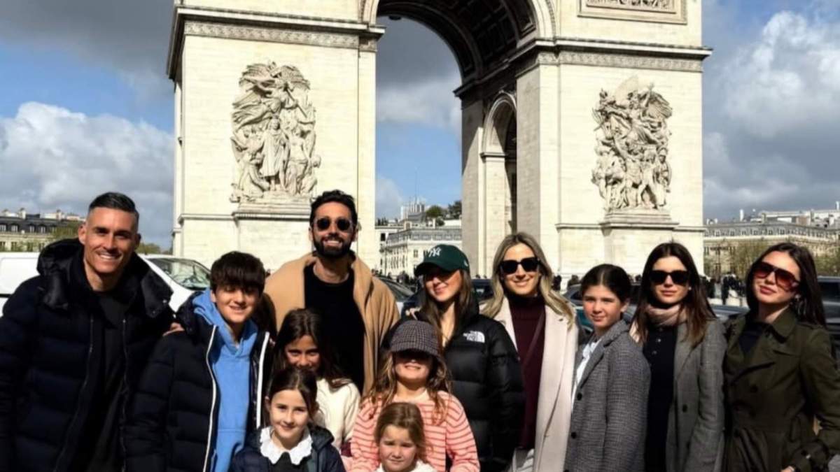 Arbeloa, en París junto a su familia y amigos