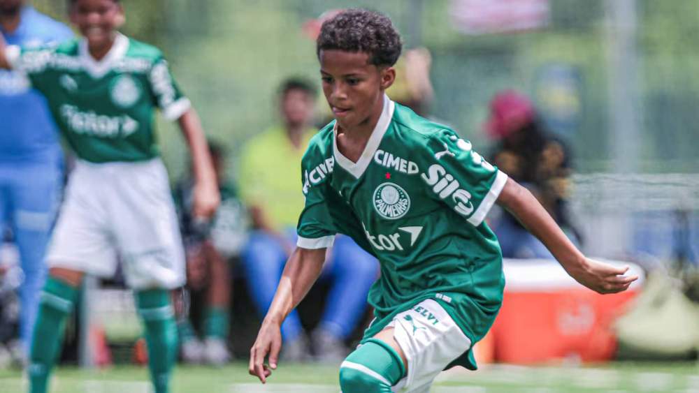 Paulo Henrique Neto, en un partido con el Palmeiras.