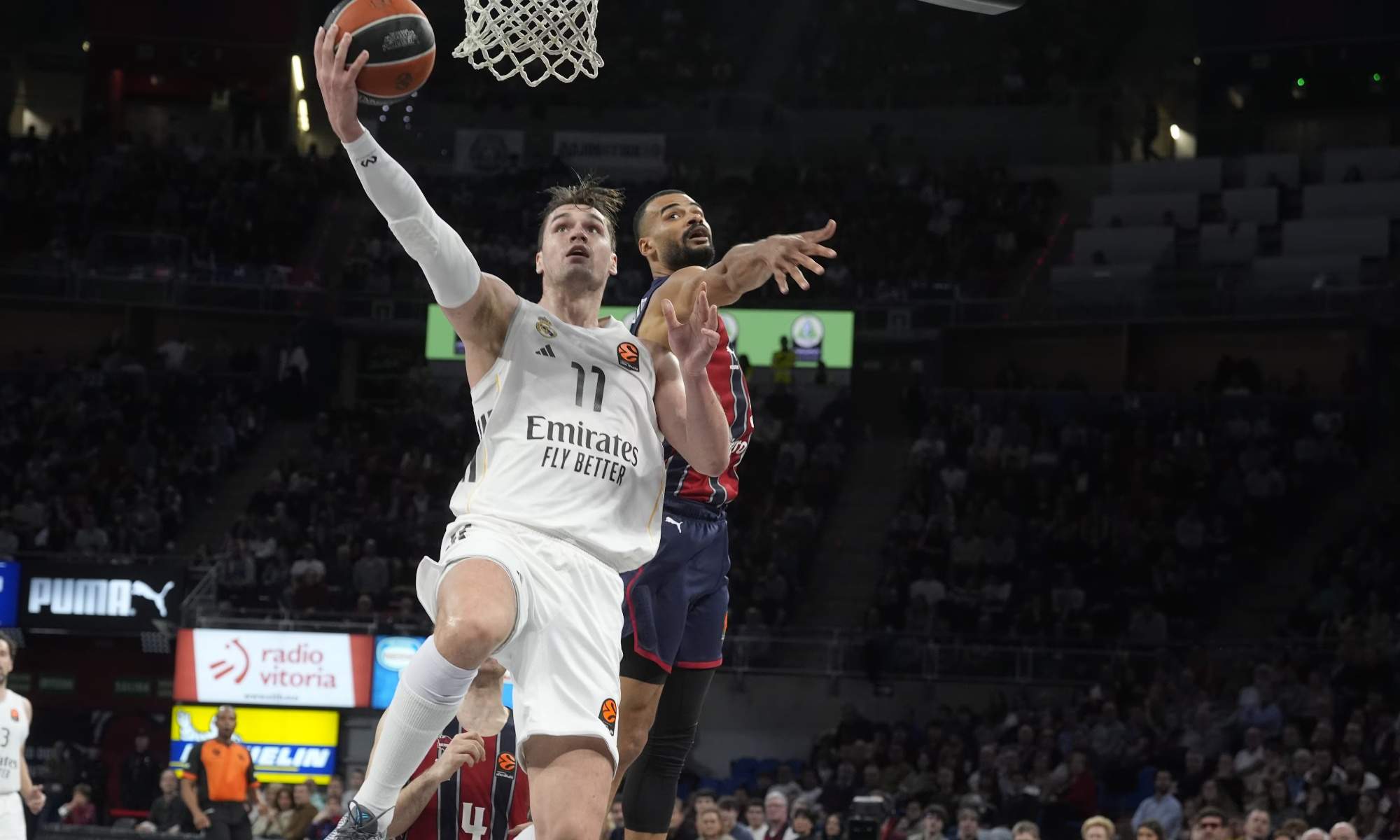 El Real Madrid se repone de un mal arranque y logra una justa victoria ante el Andorra 