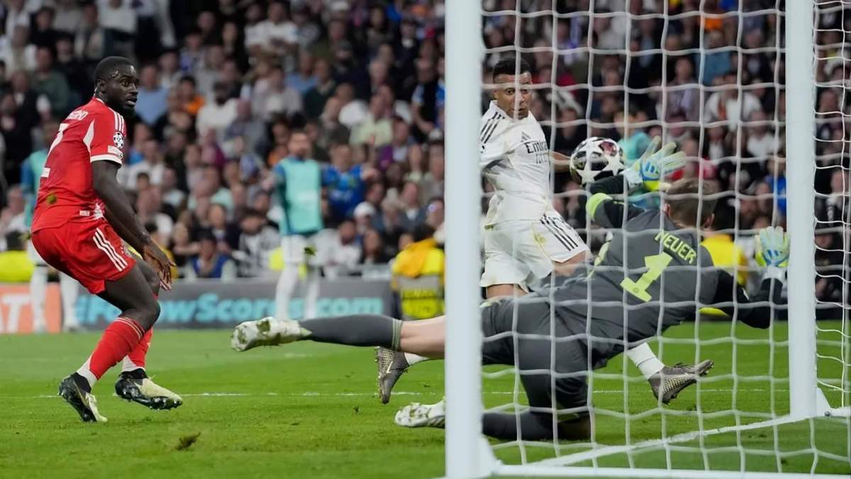 Kylian Mbappé remata para poner el 1-2 definitivo del Real Madrid ante el Bayern Múnich.