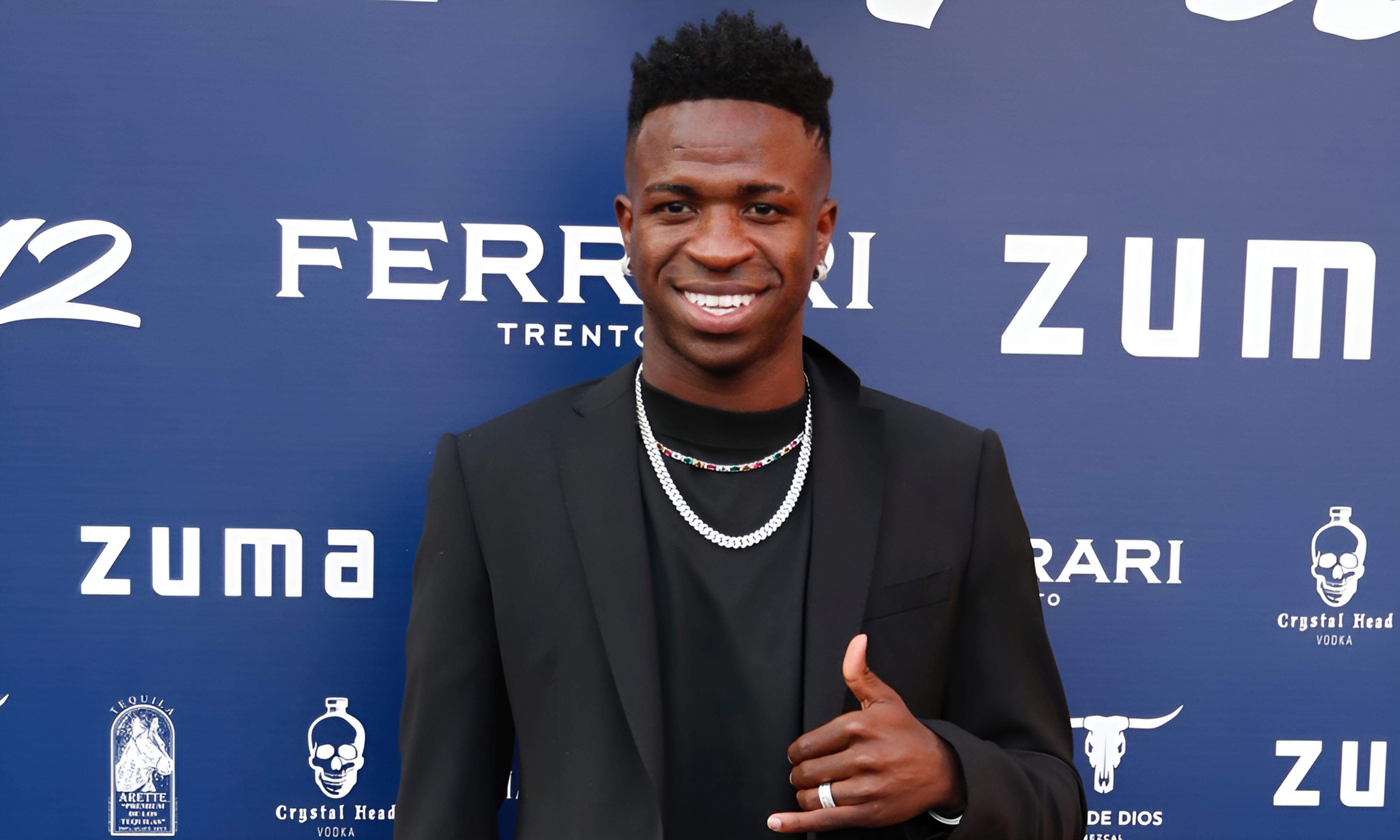 Vinicius, sobre sus inversiones: "Antes de gastar dinero, siempre pido permiso a mi padre"