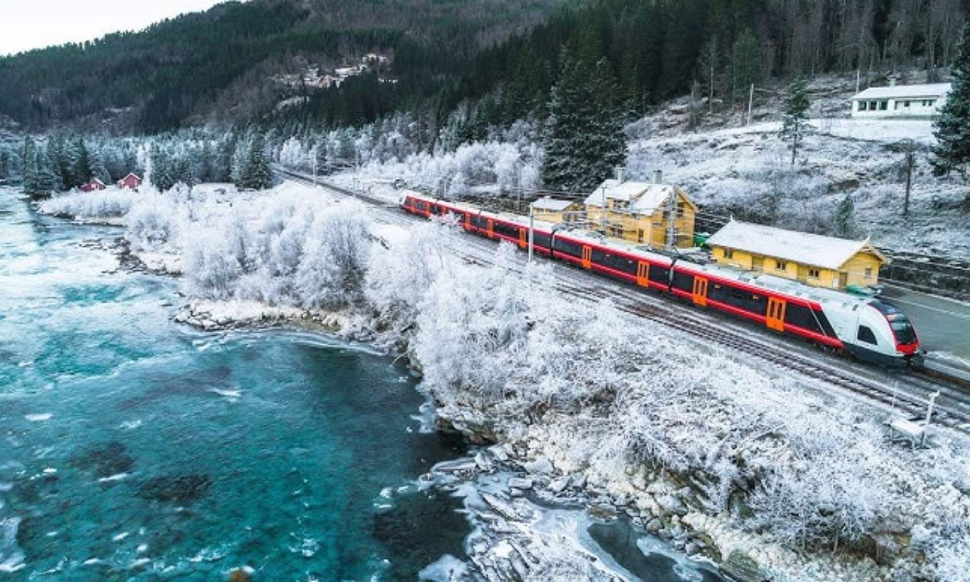 El tren que conecta Oslo con Bergen es uno de los mejores viajes del mundo.