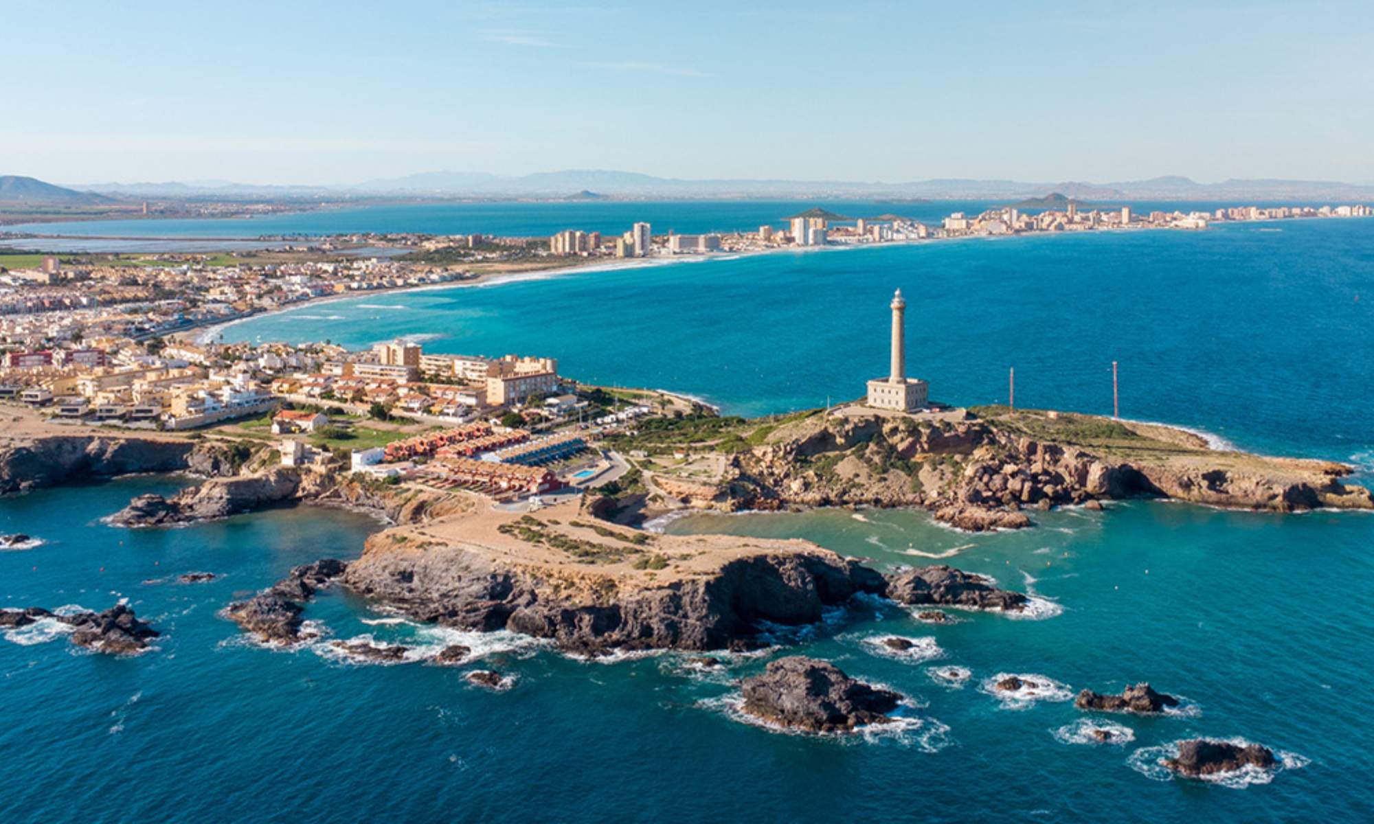 La Manga del Mar Menor es uno de los sitios más singulares del mundo