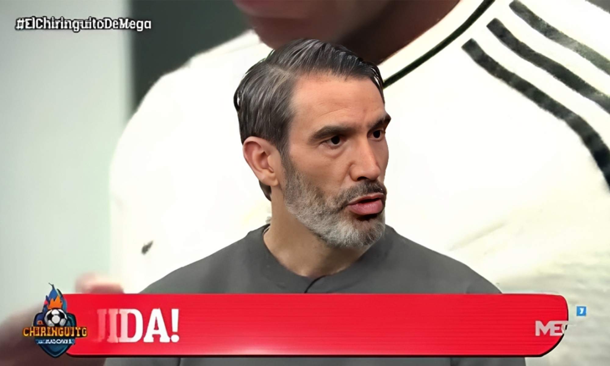 Fernando Sanz dando su opinión en El Chiringuito.