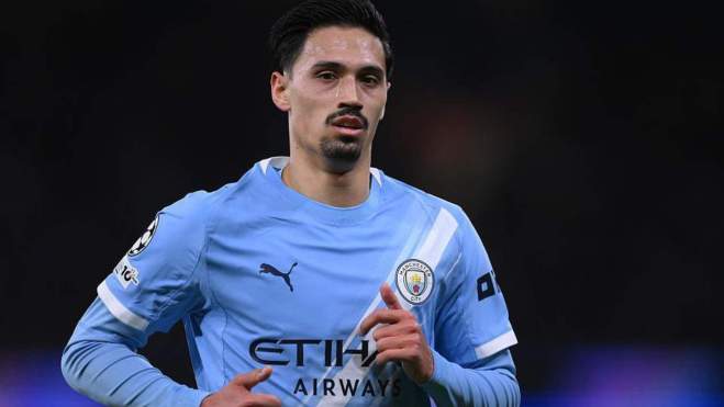Tijjani Reijnders, en un partido de esta temporada con el Manchester City.