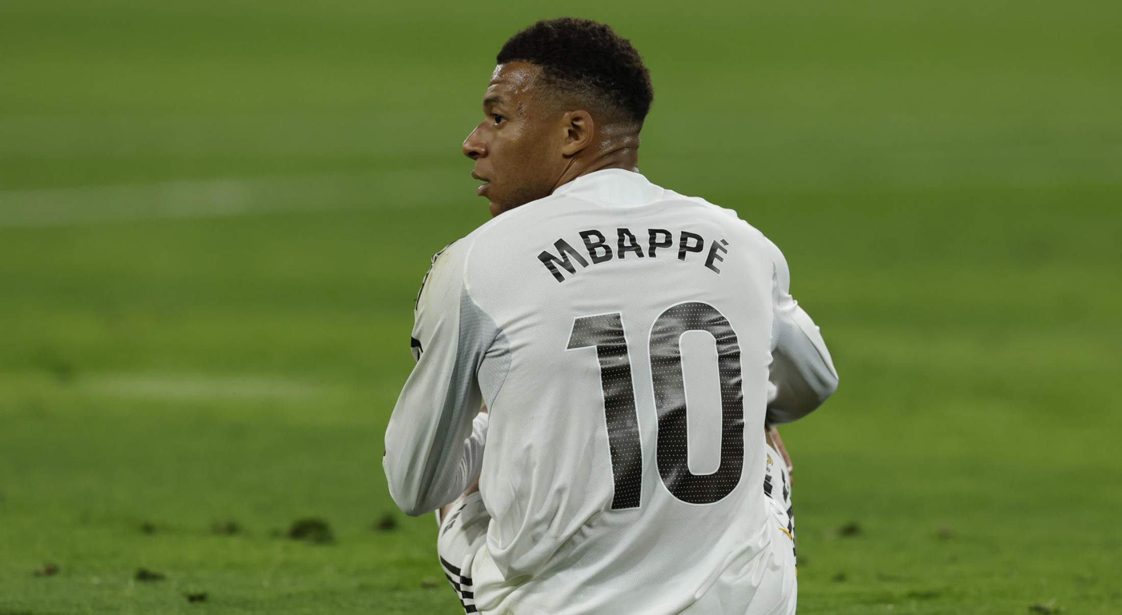 Las molestias de Mbappé llegaron después de saber que iba a ser suplente