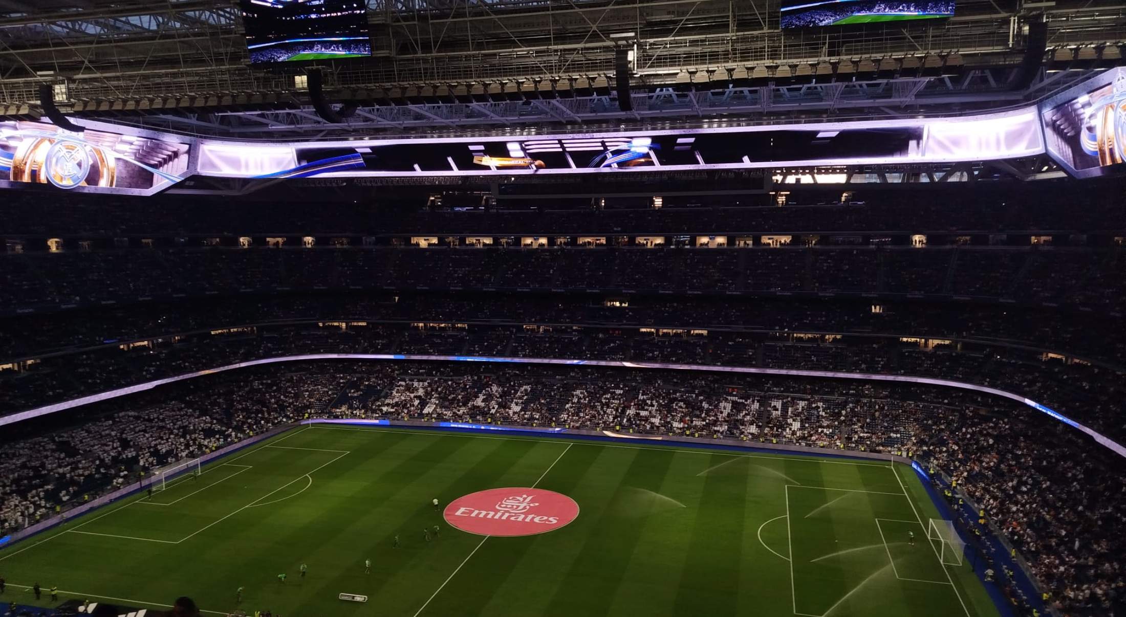 El Santiago Bernabéu no perdonó a sus jugadores: hubo pitada para Mbappé, Vinicius y Arbeloa