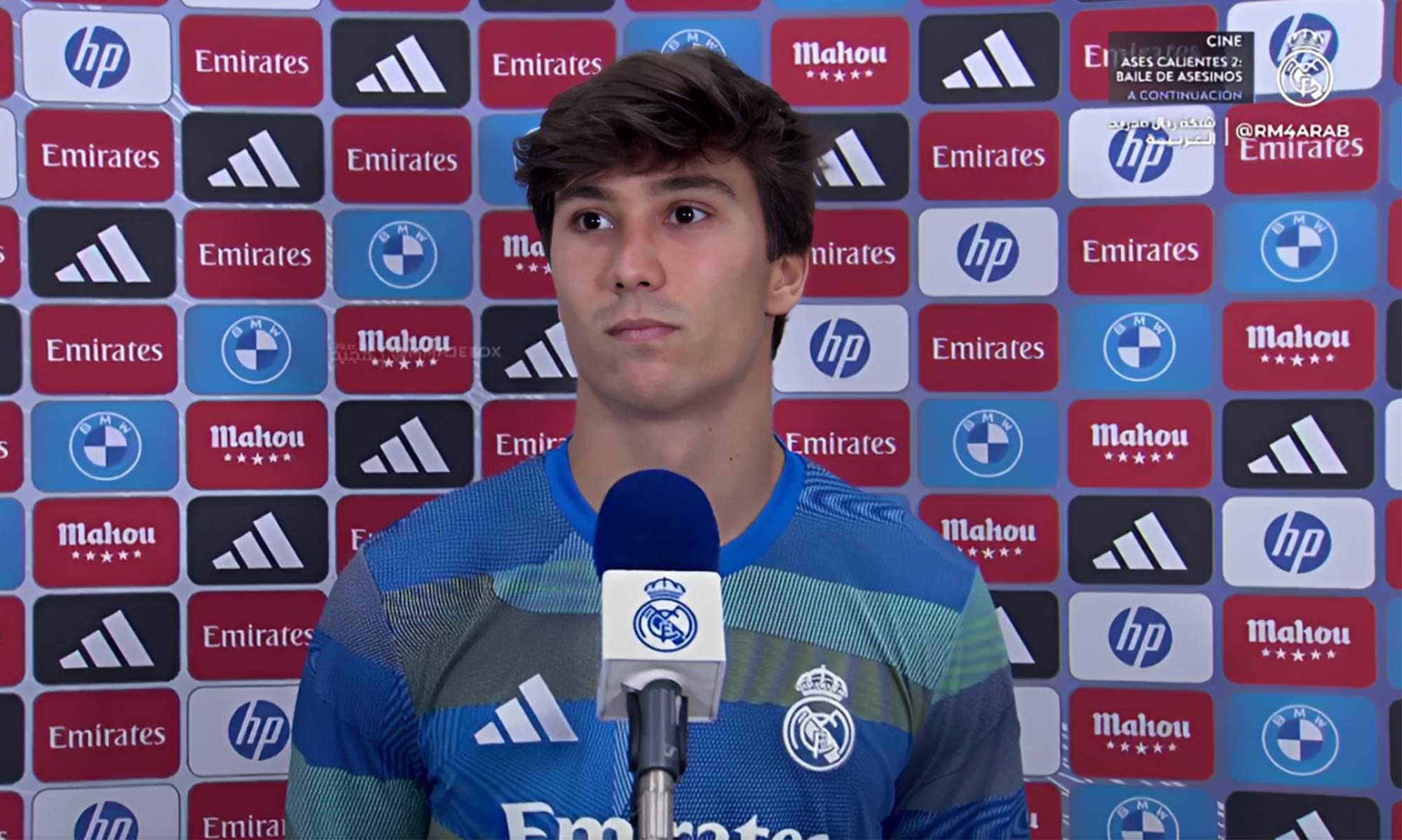 Gonzalo García hablando a los micrófonos de Real Madrid TV.