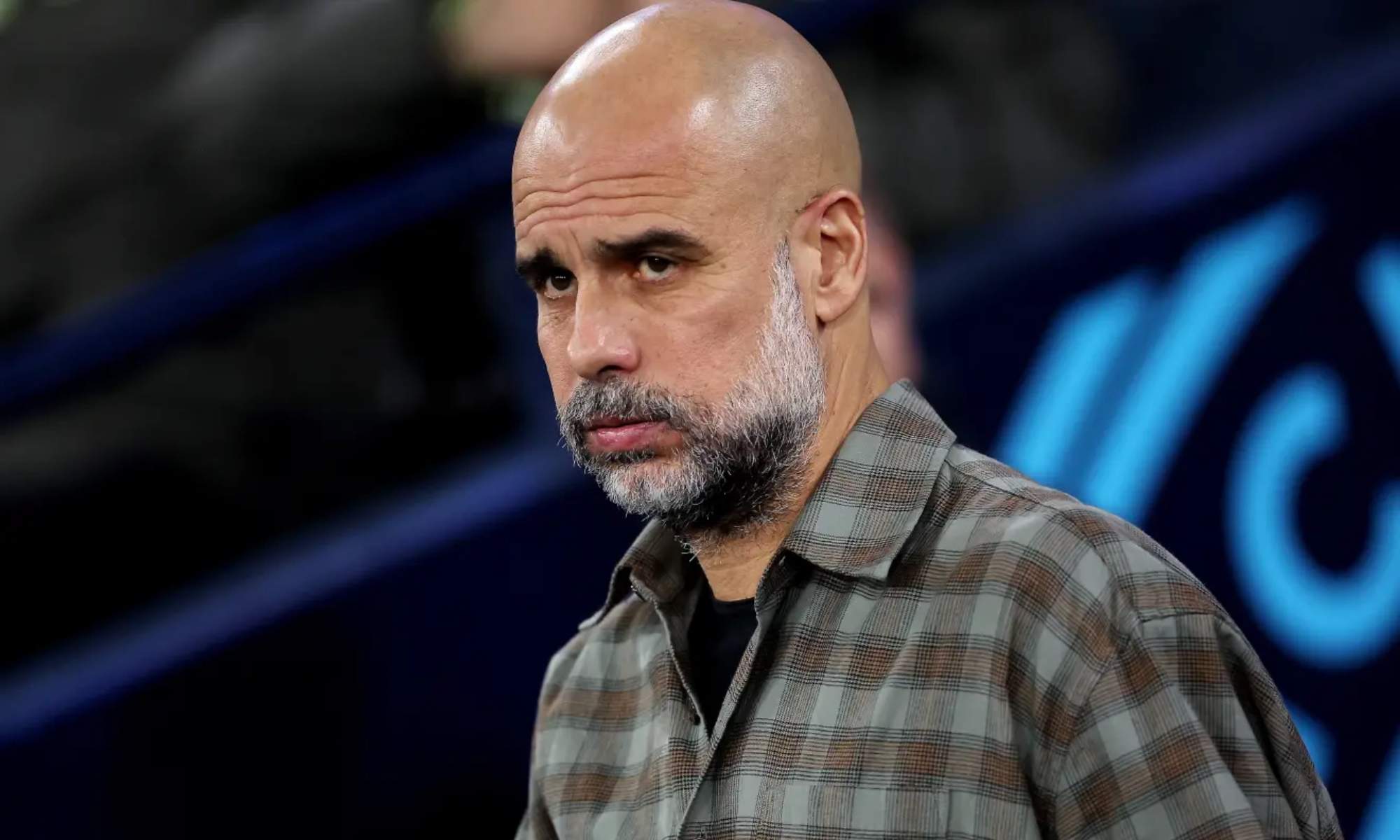 Pep Guardiola, con cara seria, en el último partido que midió al Manchester City con el Real Madrid en el Etihad.