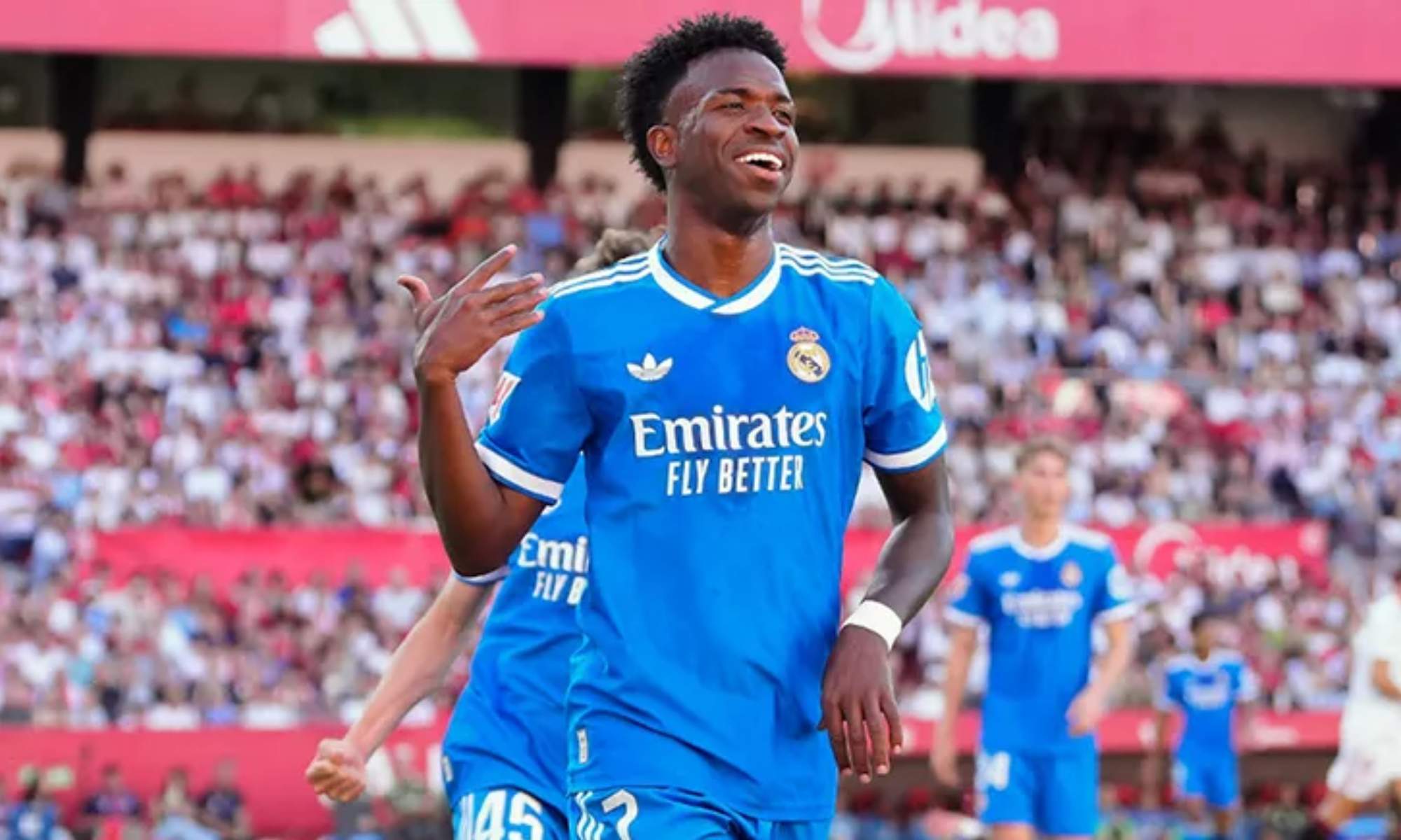 Vinicius Junior, celebrando su gol ante el Sevilla este domingo en el Ramón Sánchez Pizjuán.