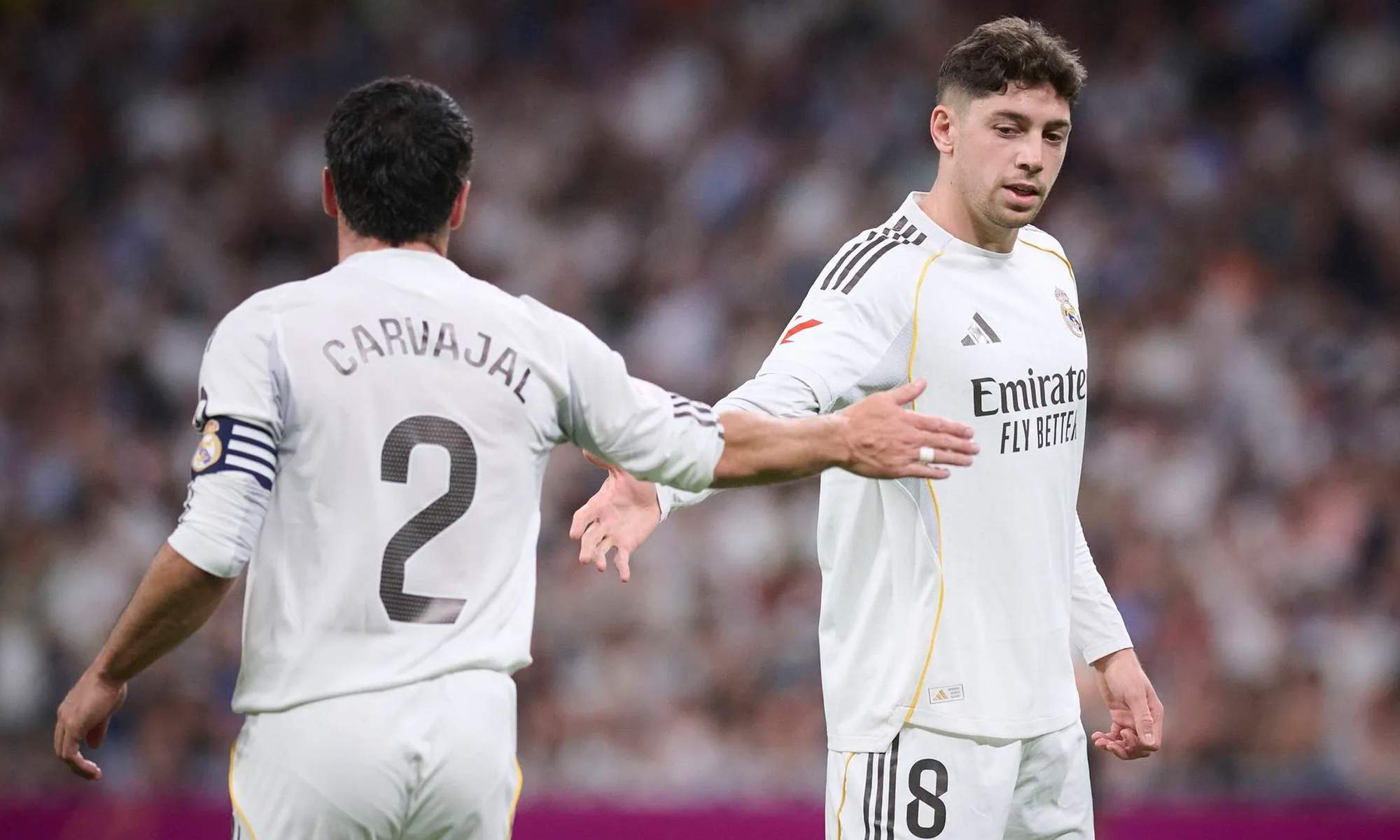 Fede Valverde y Dani Carvajal en un partido del Real Madrid.