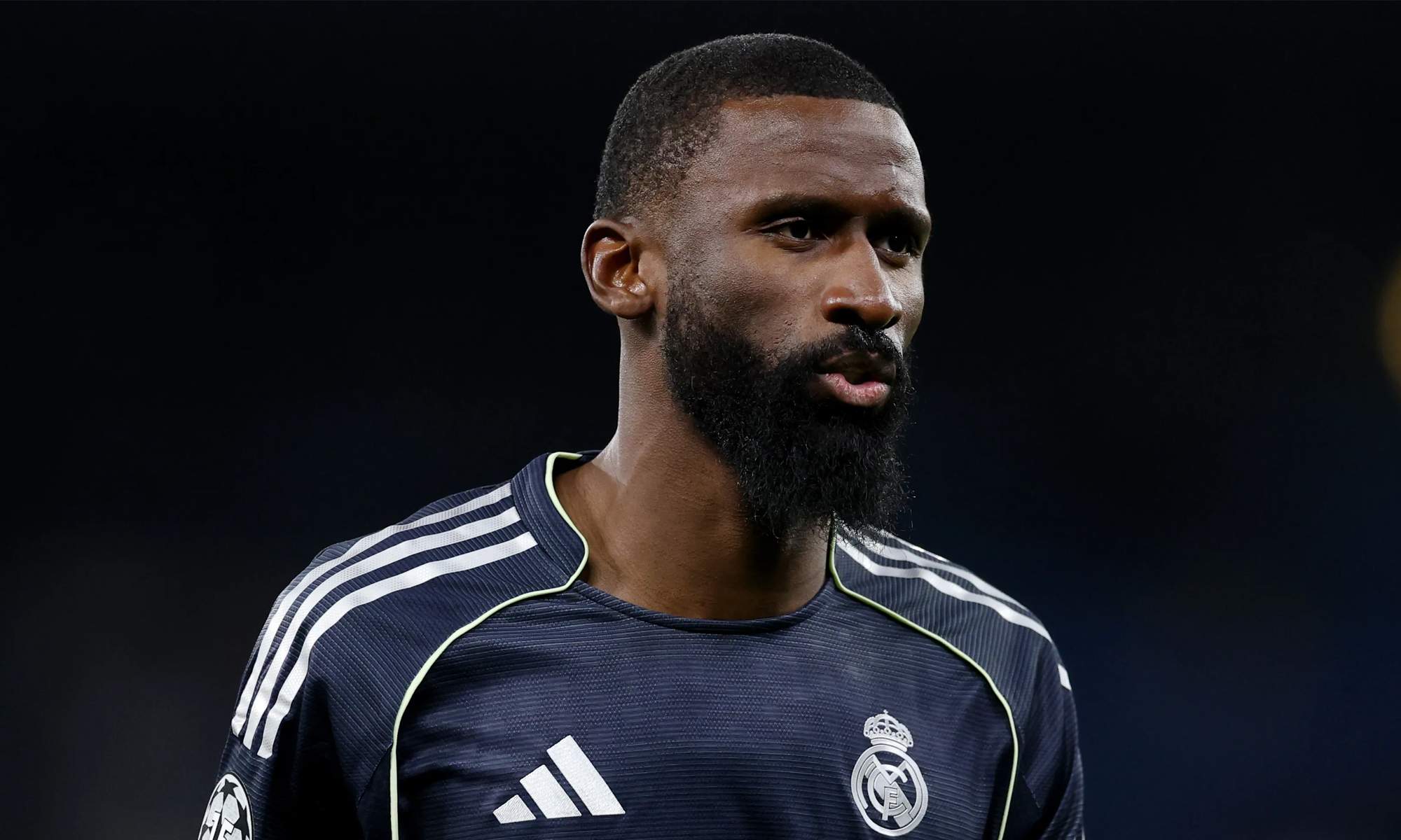 Antonio Rüdiger disputando un partido con el Real Madrid. 