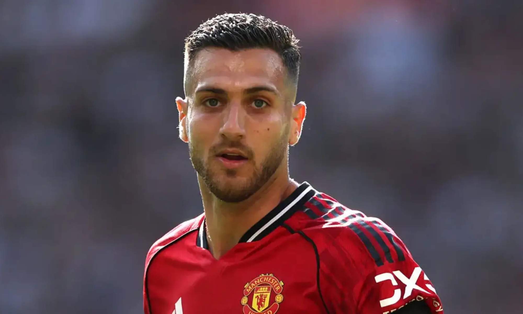 El Manchester United responde al interés del Real Madrid por Diogo Dalot