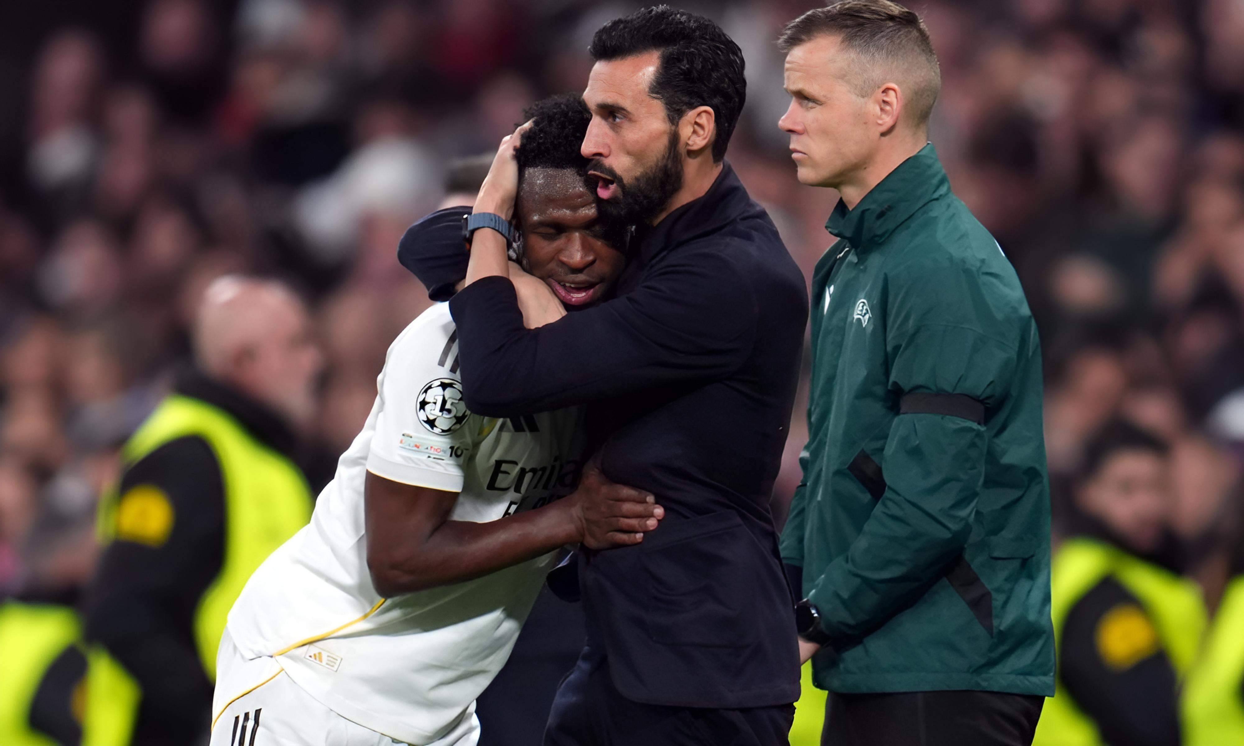 Arbeloa, sobre Vinicius: "No cambies nunca, gracias por tu compromiso y ha sido un orgullo entrenarte"