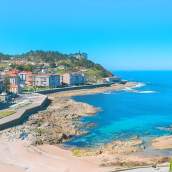 El paseo marítimo perfecto para recorrer a pie: una fortaleza medieval del siglo XVI, 5 kilómetros junto al mar y algunos de los mejores mariscos del norte