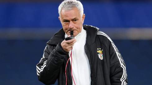 José Mourinho, en un entrenamiento con el Benfica durante esta temporada. José Mourinho, en un entrenamiento con el Benfica durante esta temporada.