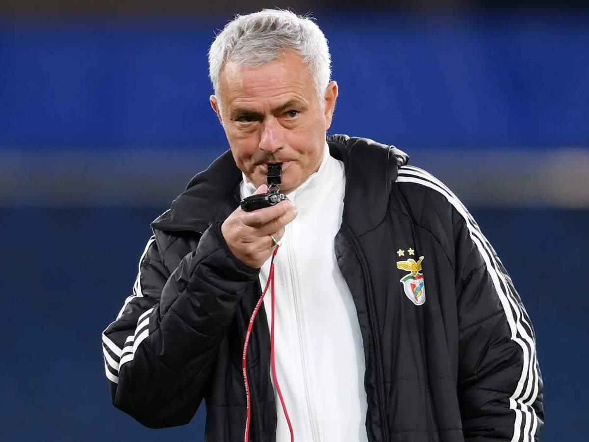 José Mourinho, en un entrenamiento con el Benfica durante esta temporada.