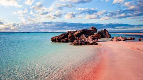 Playa de Elafonisi, que es de arena rosa. Playa de Elafonisi, que es de arena rosa.