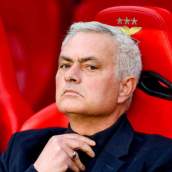 José Mourinho, en el banquillo del Benfica durante un partido de esta temporada.