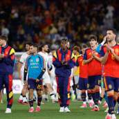 Jugadores de la Selección española, en el final de un partido amistoso reciente.