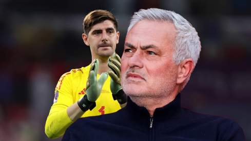 José Mourinho y Thibaut Courtois en un partido de la selección de Bélgica.