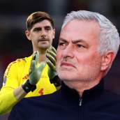 José Mourinho y Thibaut Courtois en un partido de la selección de Bélgica.