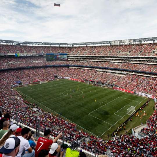 El MetLife Stadium, escenario del Brasil – Marruecos del Mundial, costó 300 millones más que el Santiago Bernabéu: ni techo ni césped retráctil e igual de grandes