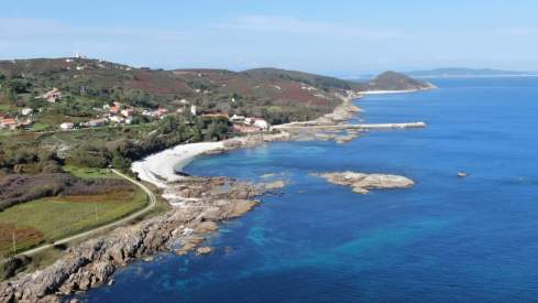 La isla de Ons, uno de los enclaves más singulares y peculiares de Galicia y parte del Parque Nacional Marítimo-Terrestre de las Islas Atlánticas.