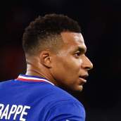 Kylian Mbappé jugando un partido con la selección de Francia.