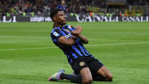 Denzel Dumfries es un fichaje que llega al Real Madrid con la recomendación de José Mourinho. Denzel Dumfries es un fichaje que llega al Real Madrid con la recomendación de José Mourinho.