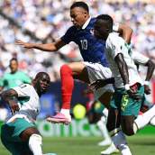 Francia no pasa del empate a cero con Senegal al descanso