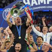 Luis Enrique, celebrando la Champions League ganada por el PSG durante la temporada 2025/2026.
