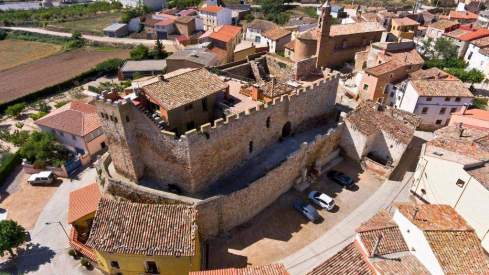 El pueblo medieval que destaca por su castillo y que está en Aragón El pueblo medieval que destaca por su castillo y que está en Aragón