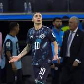 Miguel Almirón, expulsado en el Turquía - Paraguay por la ley Prestianni - Vinicius