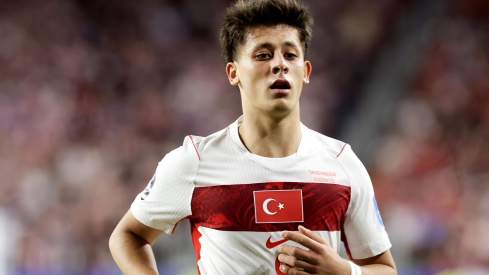Arda Güler, tras la eliminación de Turquía del Mundial: "Estamos avergonzados, jugamos en equipos muy grandes y no lo demostramos en el campo, pido perdón" Arda Güler, tras la eliminación de Turquía del Mundial: "Estamos avergonzados, jugamos en equipos muy grandes y no lo demostramos en el campo, pido perdón"