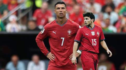 Cristiano Ronaldo manda un mensaje tras el palo de Joao Neves Cristiano Ronaldo manda un mensaje tras el palo de Joao Neves