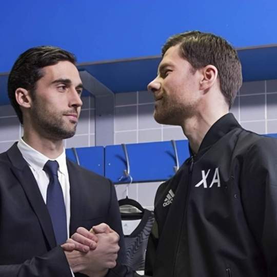 Xabi Alonso y Arbeloa se verán las caras en la primera jornada de la Premier League Xabi Alonso y Arbeloa se verán las caras en la primera jornada de la Premier League