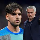 Raúl Asencio y José Mourinho. 