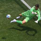 Thibaut Courtois detiene un disparo, durante el encuentro entre Bélgica e Irán en el Mundial.