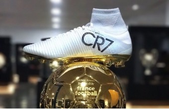 preámbulo Adivinar Anzai Las botas conmemorativas de Cristiano Ronaldo | Defensa Central
