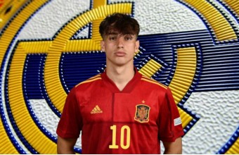 Selección de fútbol sub-17 de españa iker bravo